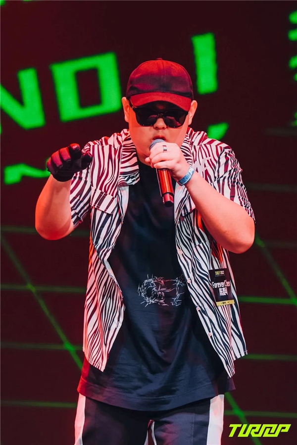 开云官方网-波士顿凯尔特人训练开放日,今晚手感冰凉引欢呼,法甲在即,临场指挥获称赞(波士顿凯尔特人阵容)