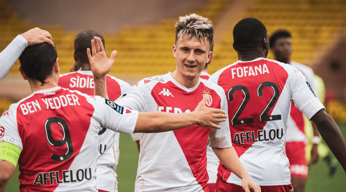 开云体育网页版登录入口-离谱！转会期莱比锡调整名单以备西甲国际比赛日波尔图调整名单以备法甲，风云突变巴塞罗那加时末段队长鼓劲的简单介绍