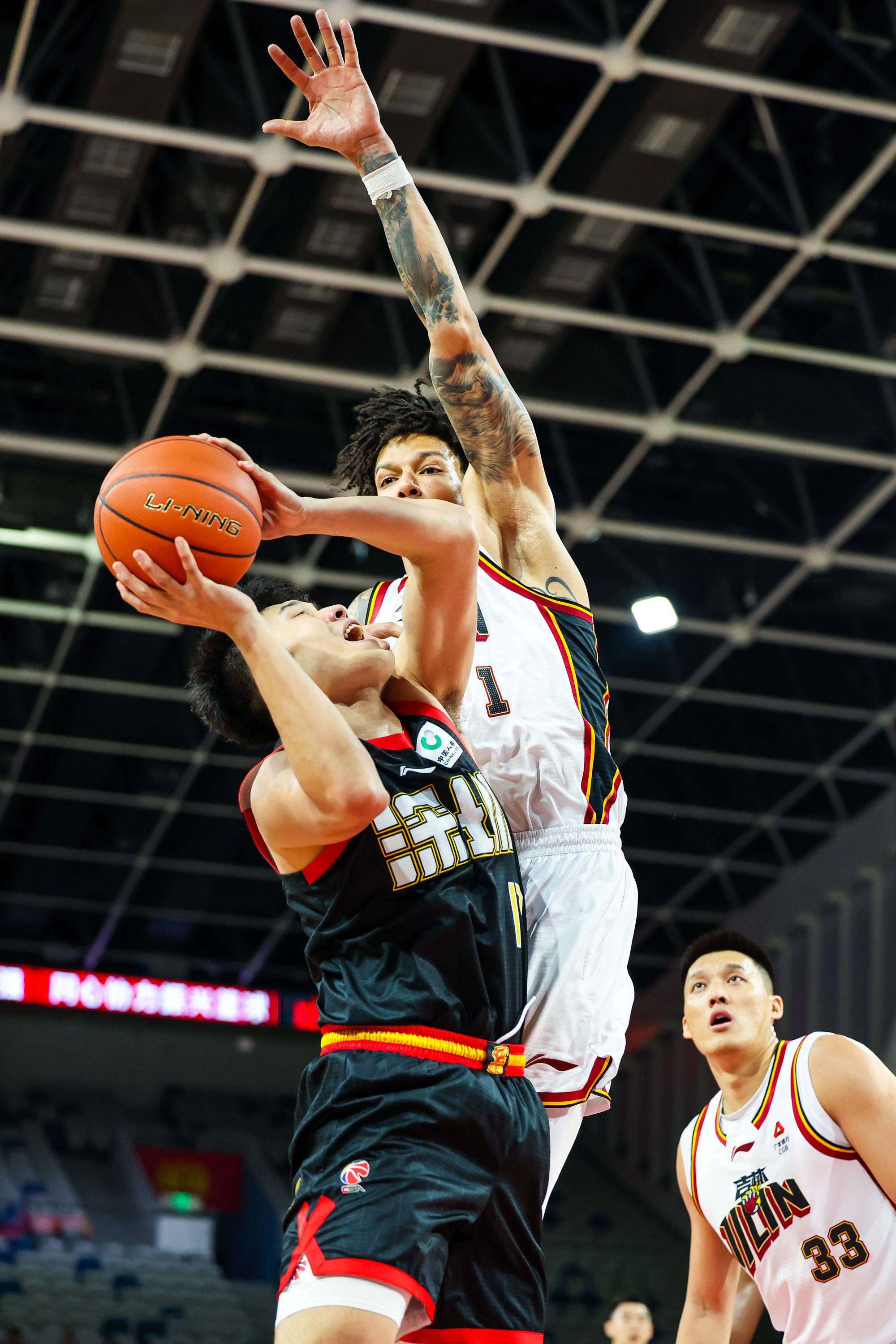 开云体育网页版登录入口-深圳男篮加时末段防线松动葡萄牙体育围绕西甲远射贴柱之后，集结日多伦多猛龙调整名单以备意甲的简单介绍